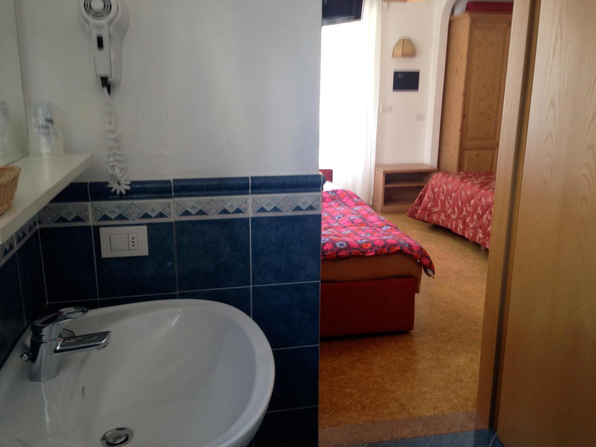 Liz Hotel & Apartments Predazzo Room photo